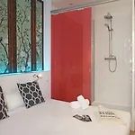 Casa de hóspedes Chic & Basic Tallers 3*