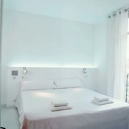 Chic & Basic Tallers Gæstehus 3*