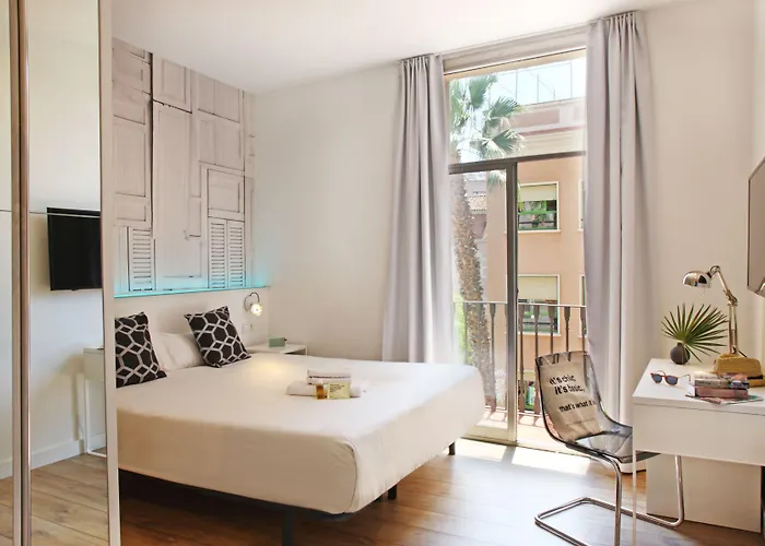 Chic & Basic Tallers 3* Barcellona