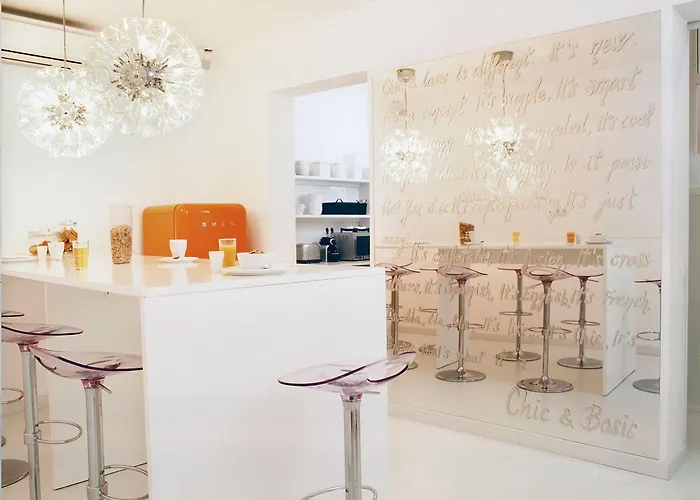 Chic & Basic Tallers Affittacamere 3*