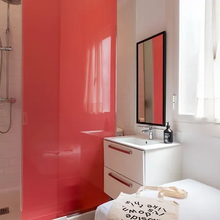 Chic&basic Tallers Guest house Barcelona