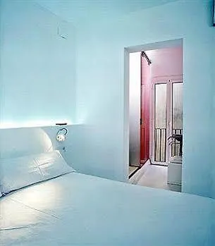 Chic & Basic Tallers Πανσιόν Βαρκελώνη