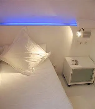 Chic & Basic Tallers Pensionat 3*