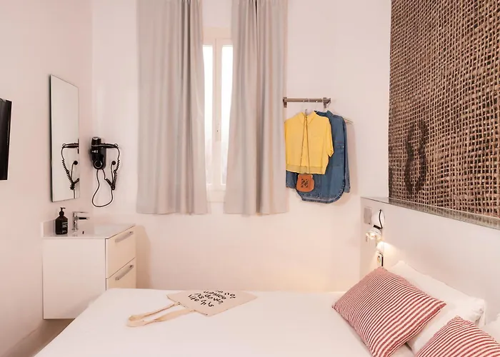 Chic & Basic Tallers Pensjonat Barcelona