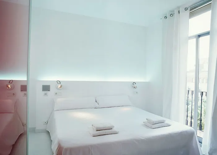 Chic & Basic Tallers 招待所 3*